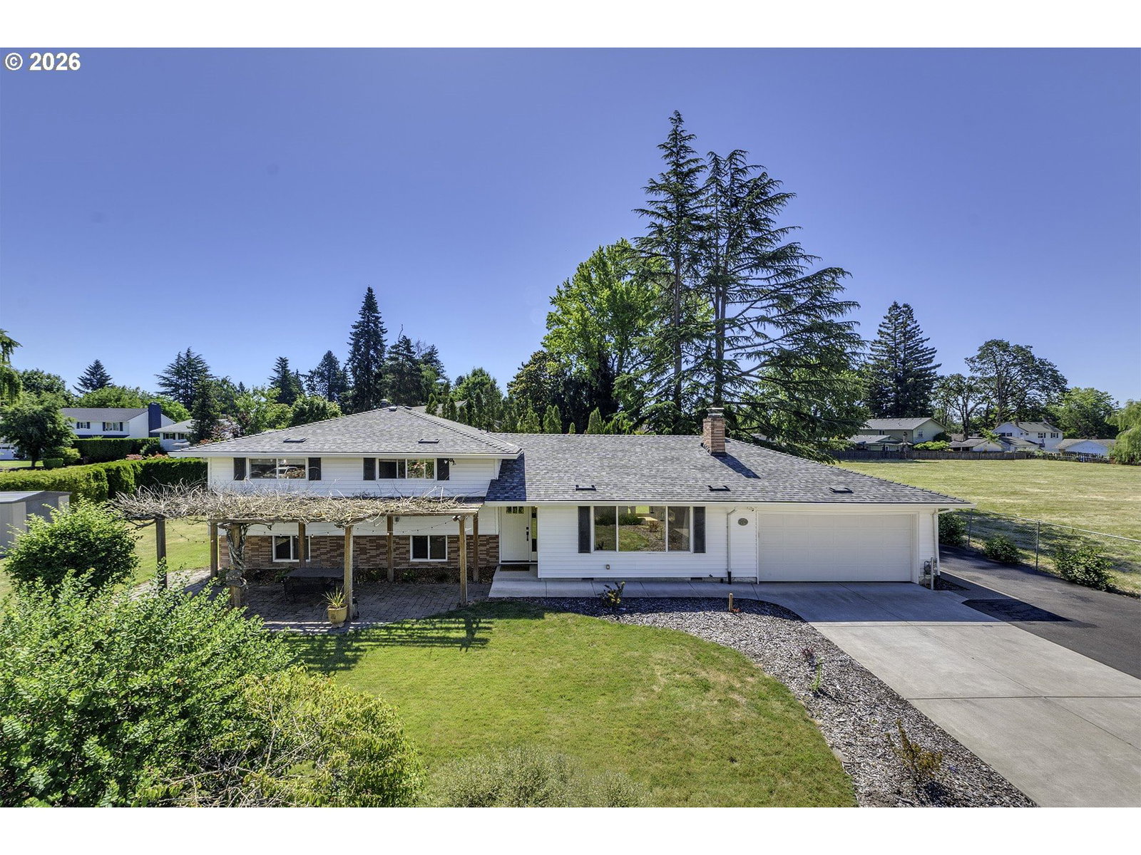Primary listing photo, 704 NE LINDEN AVE, Hillsboro, OR, 97124