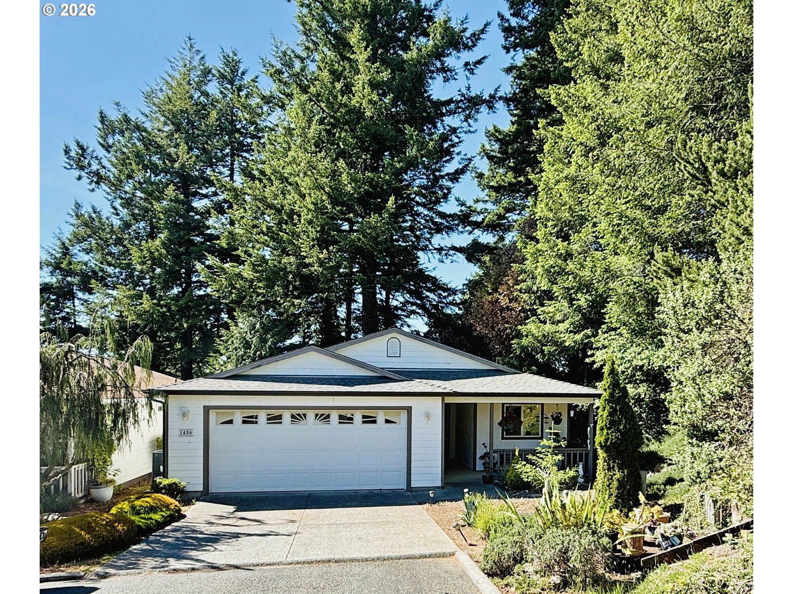 Listing photo 1 of 6