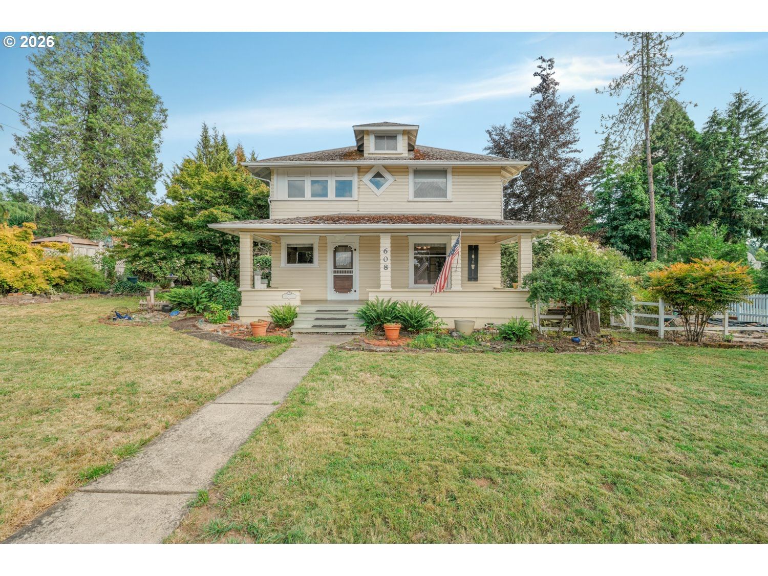 Listing photo 1 of 6