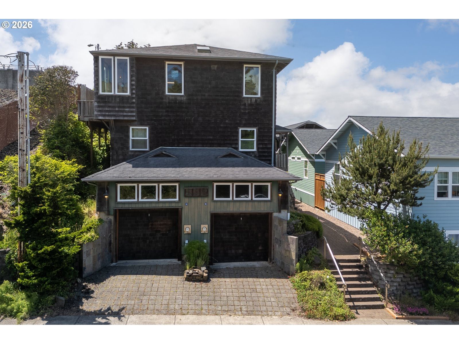 Listing photo 1 of 6