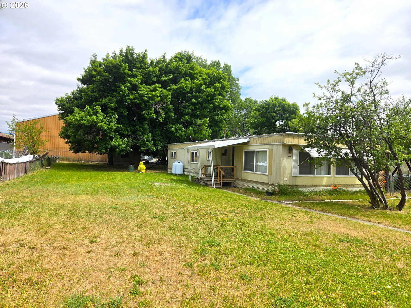 Listing photo 1 of 6