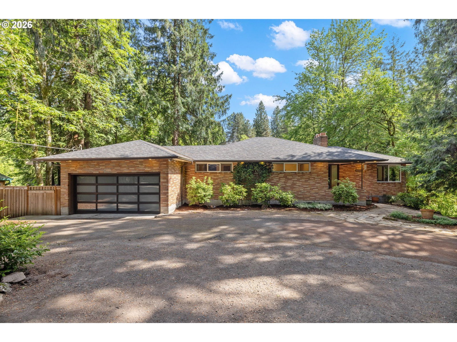 Primary listing photo, 4073 SE ALDERCREST RD, Milwaukie, OR, 97222