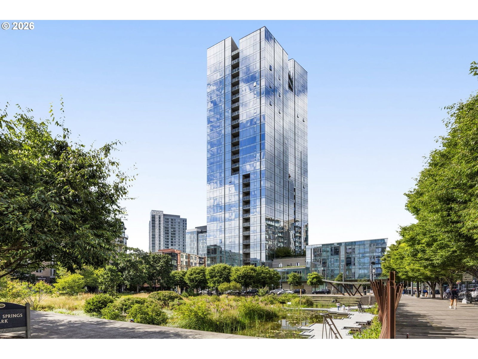 1075 NW NORTHRUP ST #514