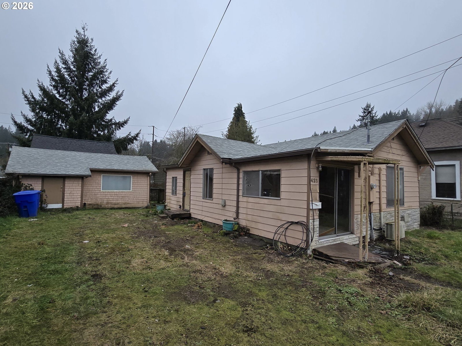 Listing photo 1 of 6