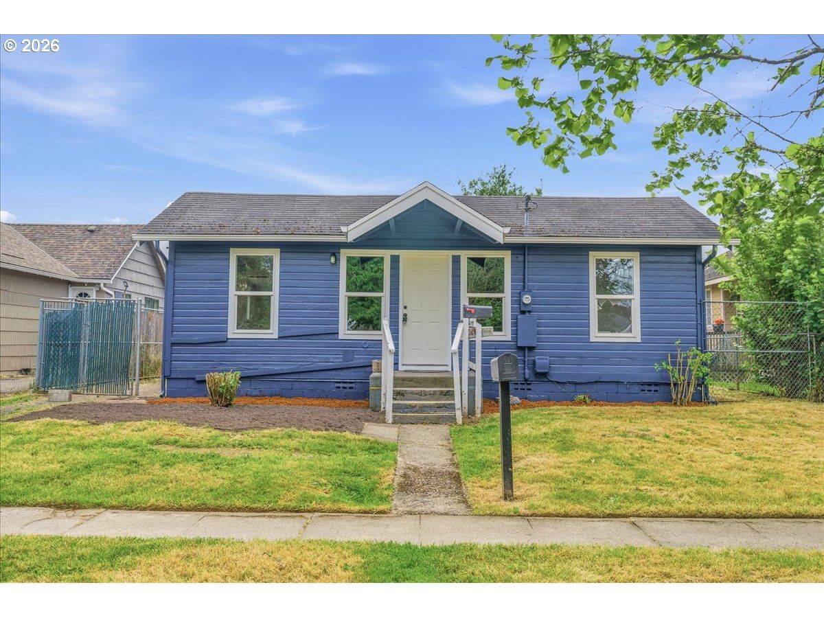 Primary listing photo, 1116 9TH AVE, Longview, WA, 98632