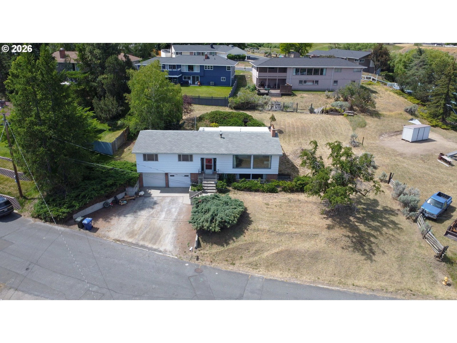 Listing photo 1 of 6