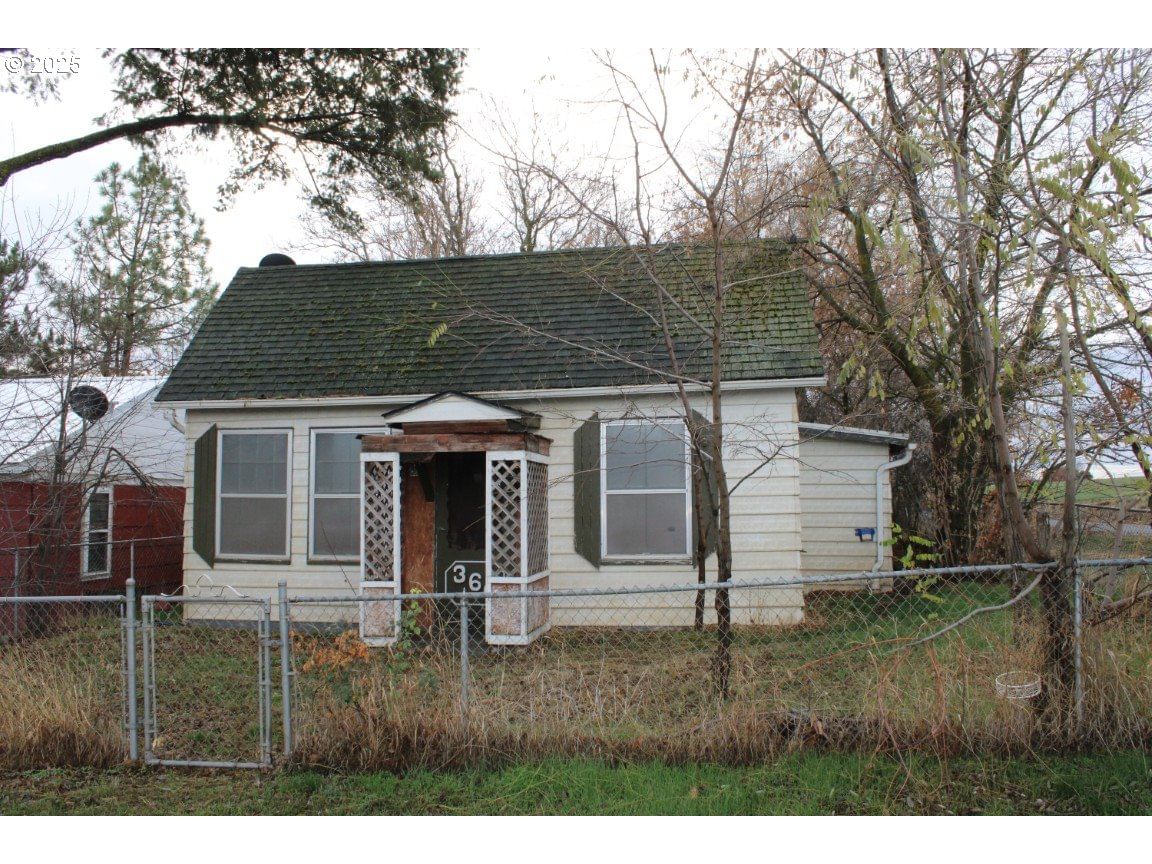Primary listing photo, 360 W COLLEGE ST, Athena, OR, 97813