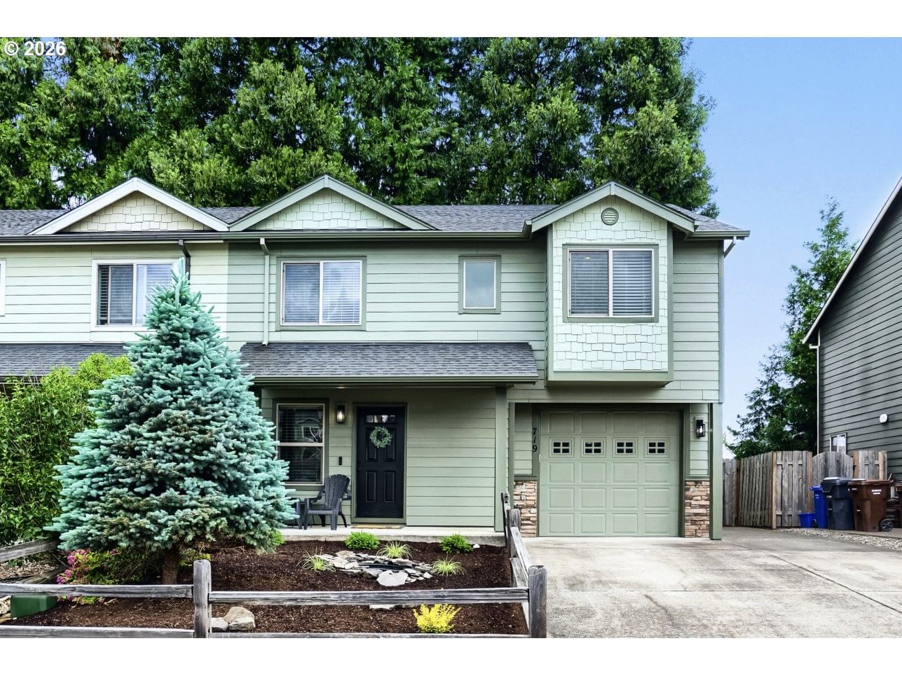 719 GARDEN CT
