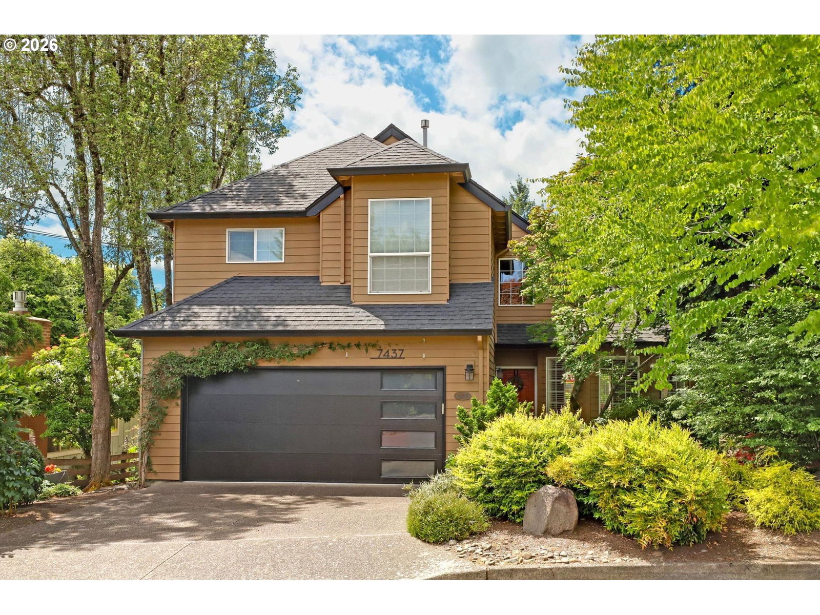 7437 SW 32ND AVE
