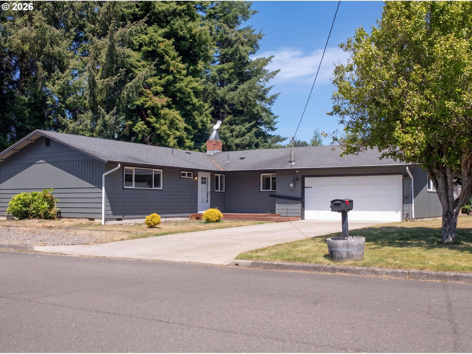Primary listing photo, 3010 COUNTRY CLUB DR, Reedsport, OR, 97467