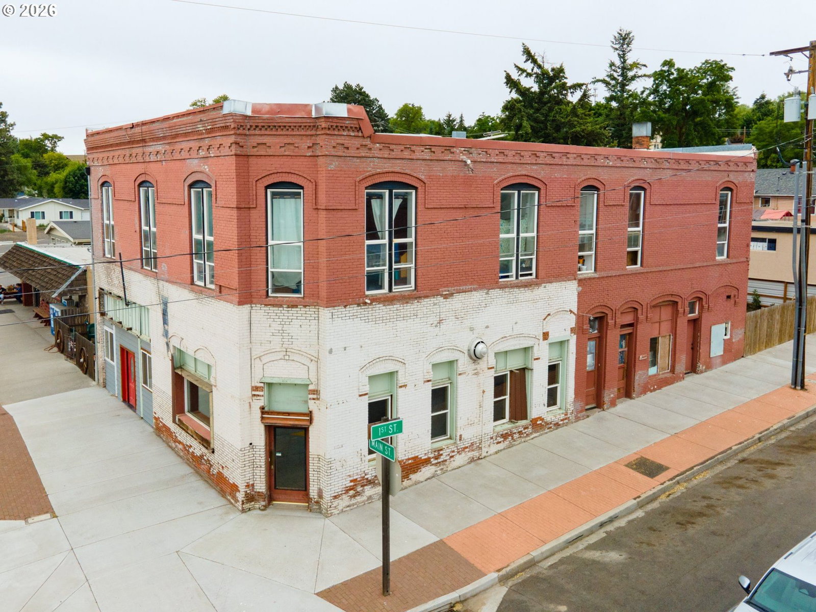 Listing photo 1 of 6