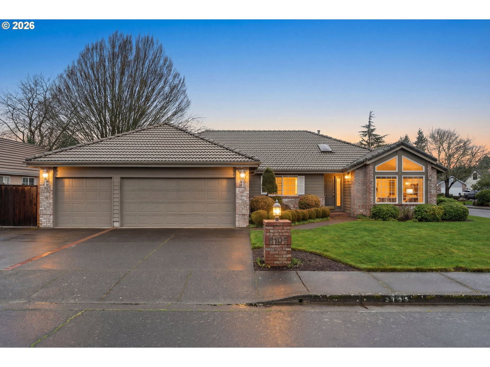 Primary listing photo, 3105 WOLF MEADOWS LN, Eugene, OR, 97408