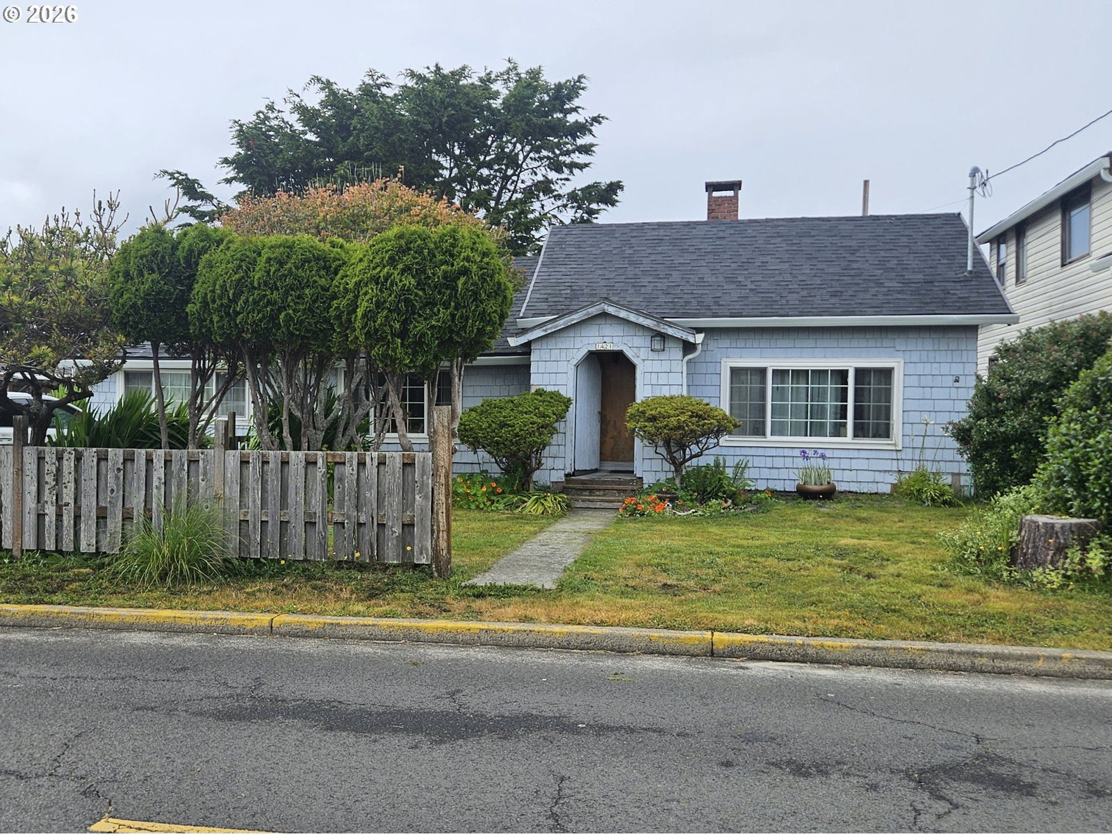 Listing photo 1 of 6