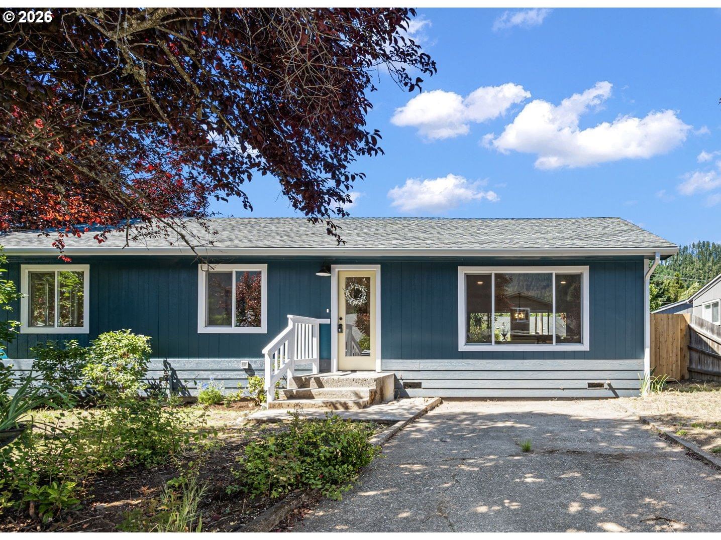 Listing photo 1 of 6