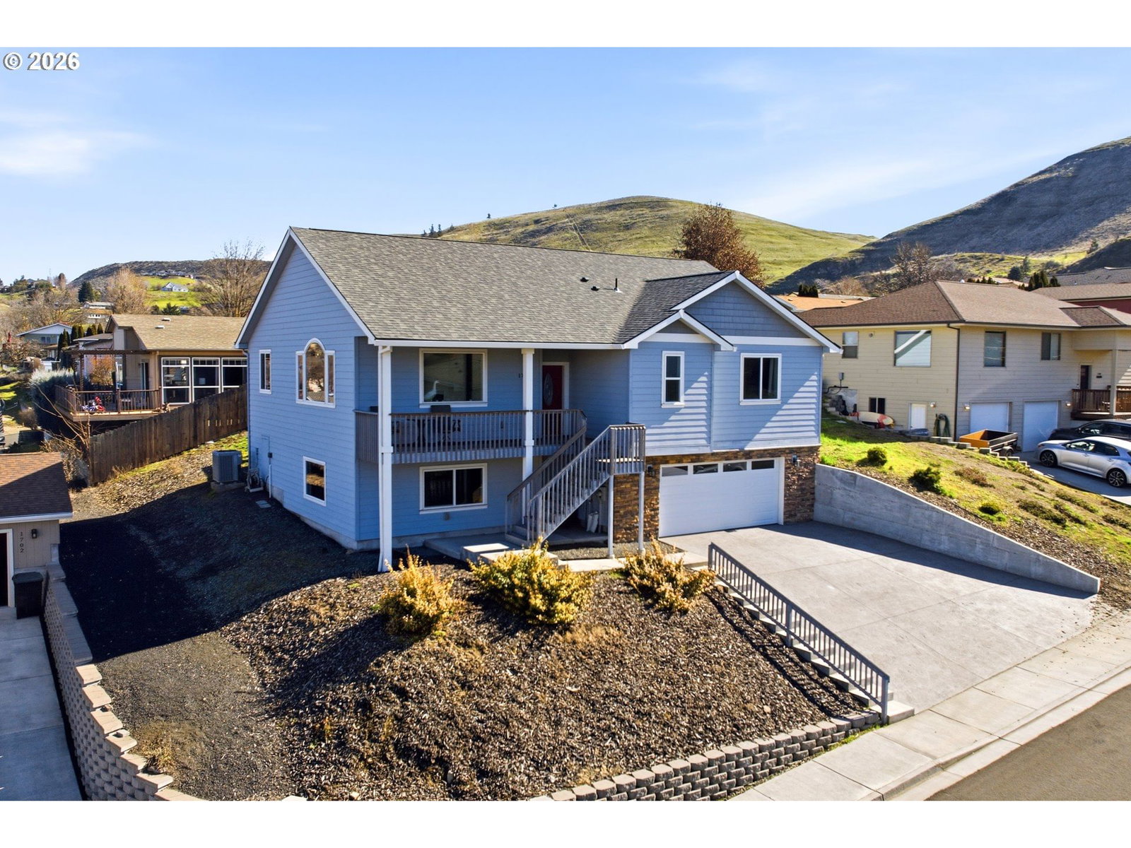 Primary listing photo, 1704 OAKWOOD DR, The Dalles, OR, 97058