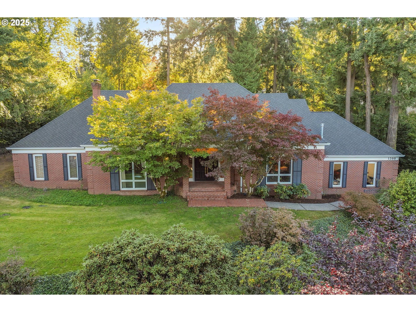 Primary listing photo, 1300 TYNDALL CT, Lake Oswego, OR, 97034