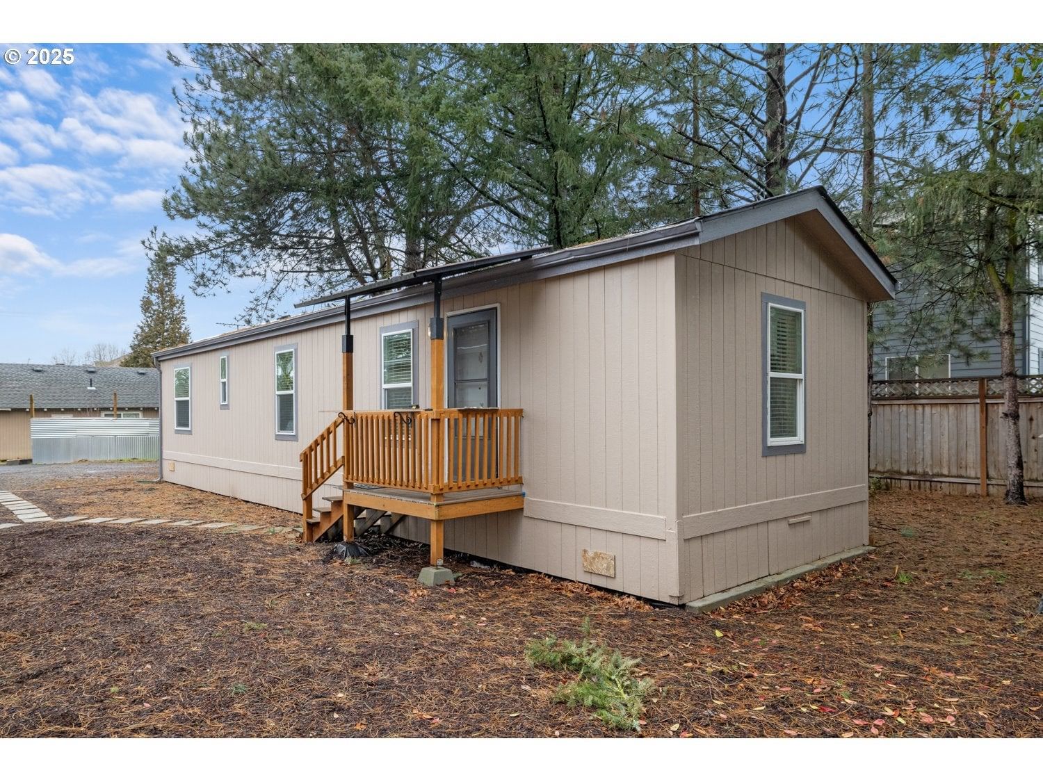 2696 SE PALMQUIST RD