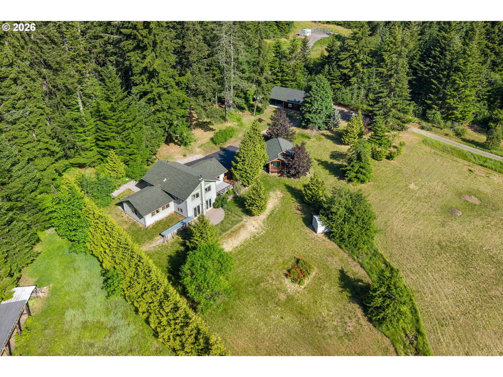 Listing photo 1 of 6