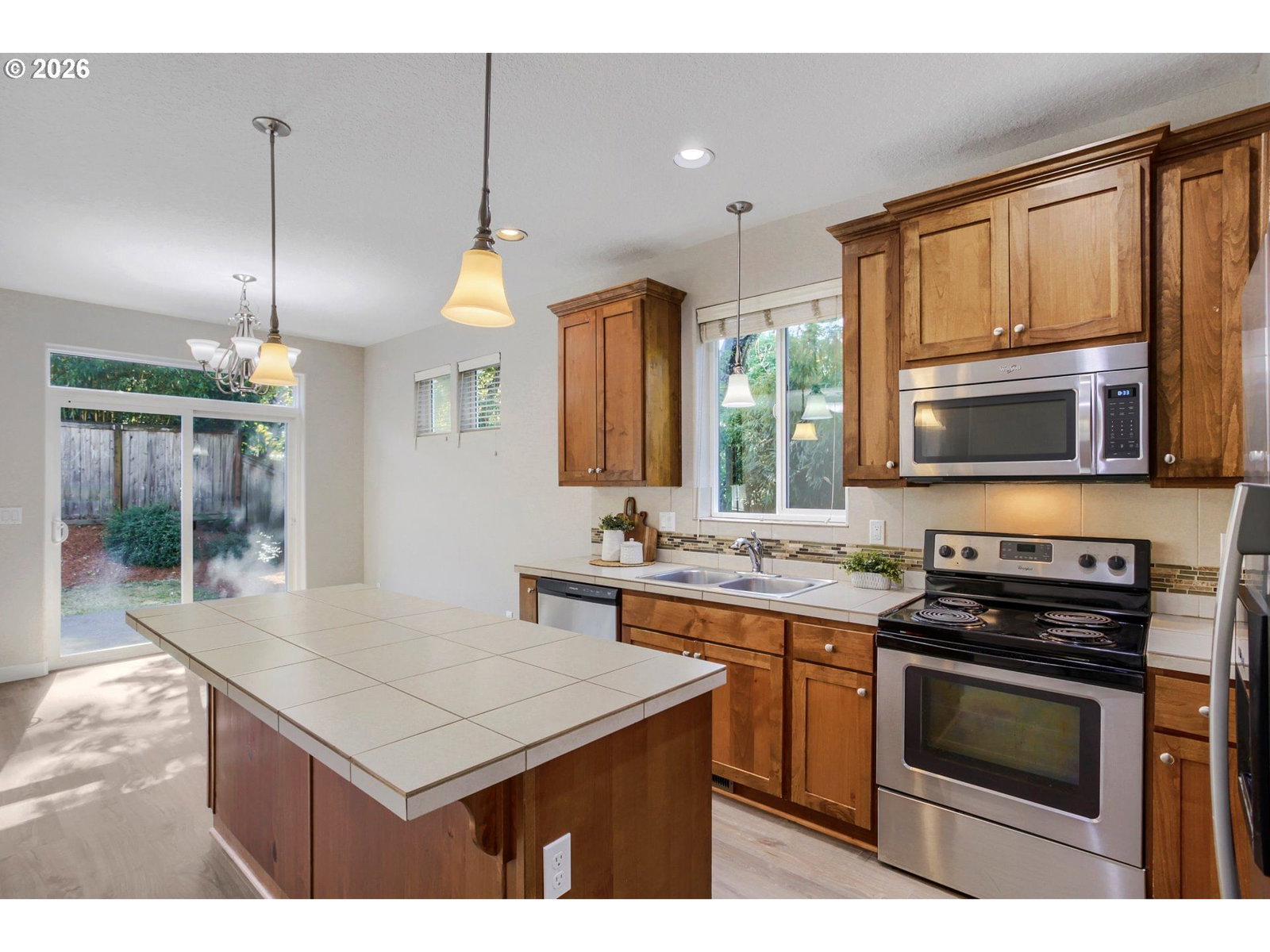 Listing photo 4 of 35, 2219 SE TROLLEY LINE LN, Milwaukie, OR, 97267