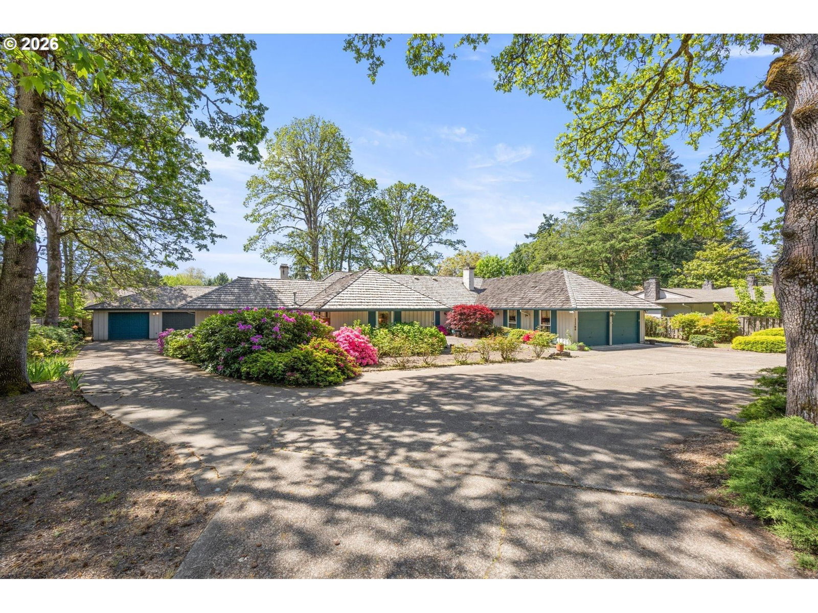 Listing photo 1 of 6