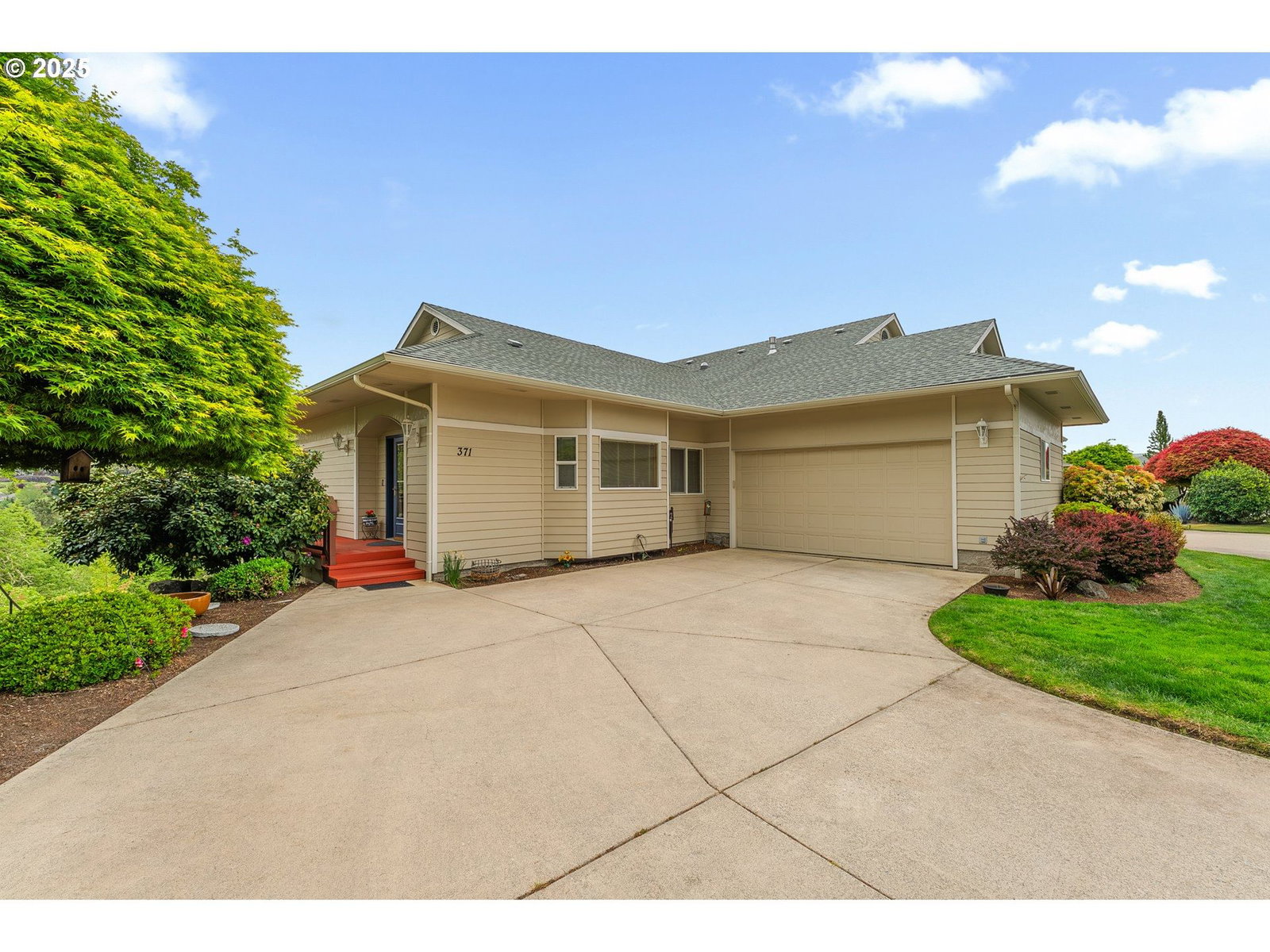 Primary listing photo, 371 NW RACHEL LYNN WAY, Roseburg, OR, 97471