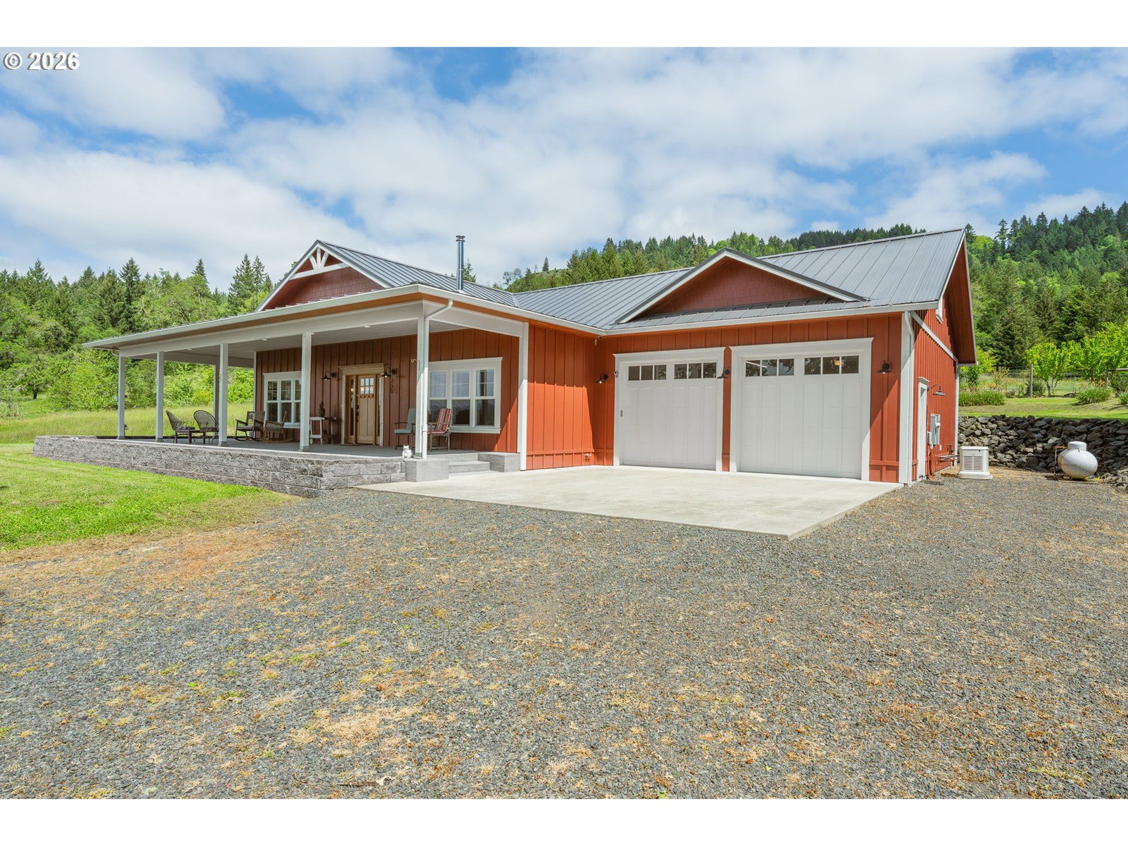 Listing photo 1 of 6