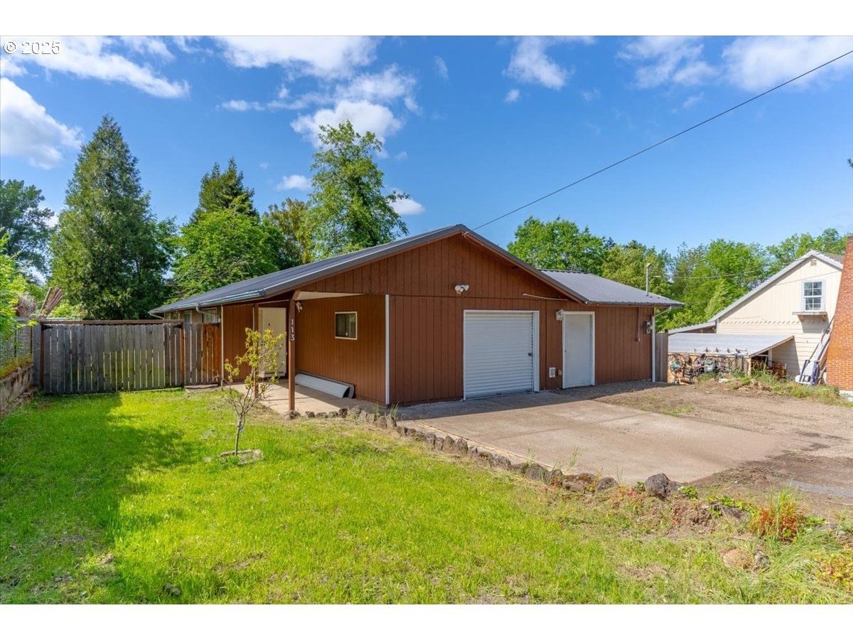 Primary listing photo, 113 MAIN ST, Dayton, OR, 97114