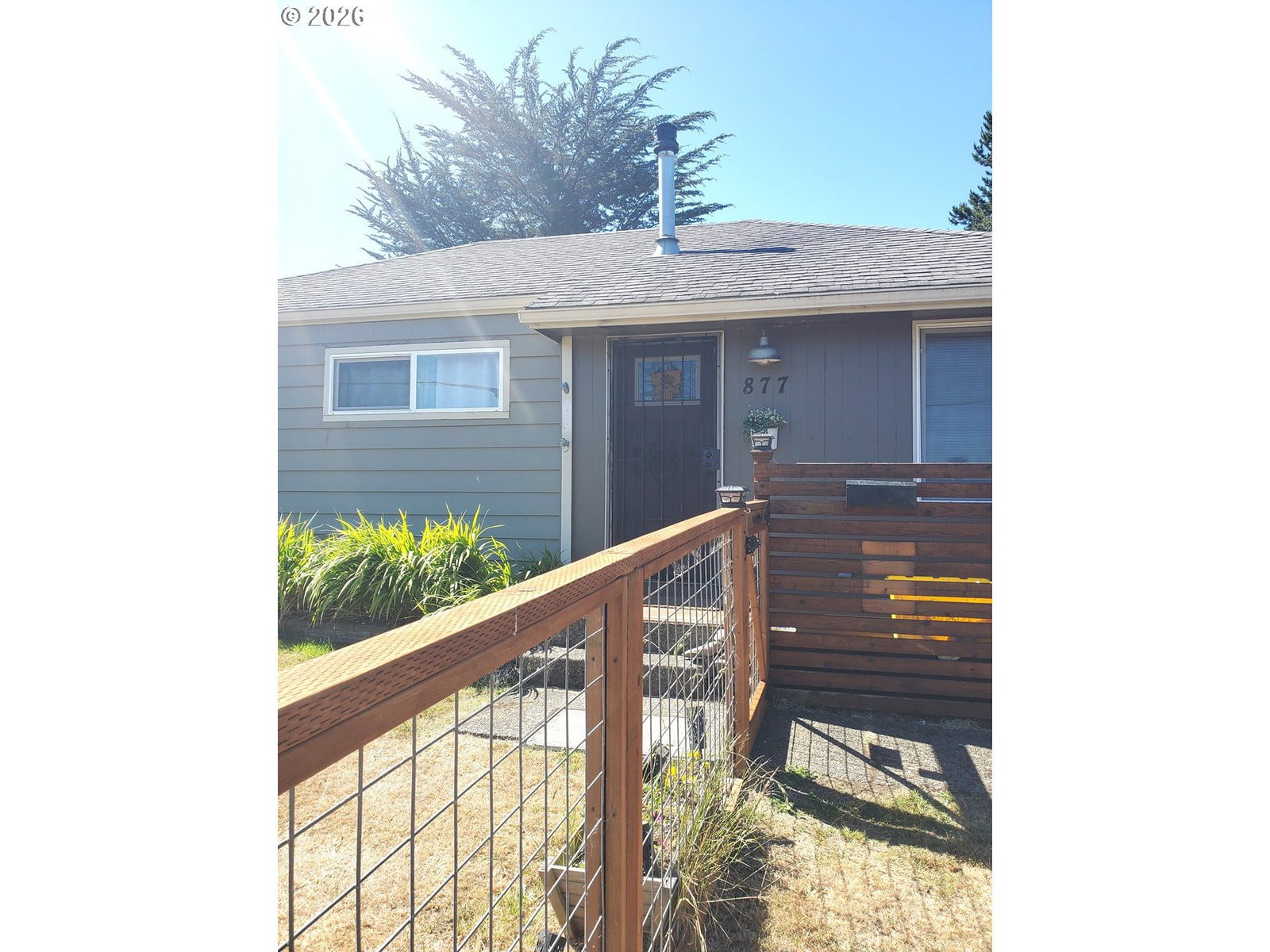Listing photo 1 of 6