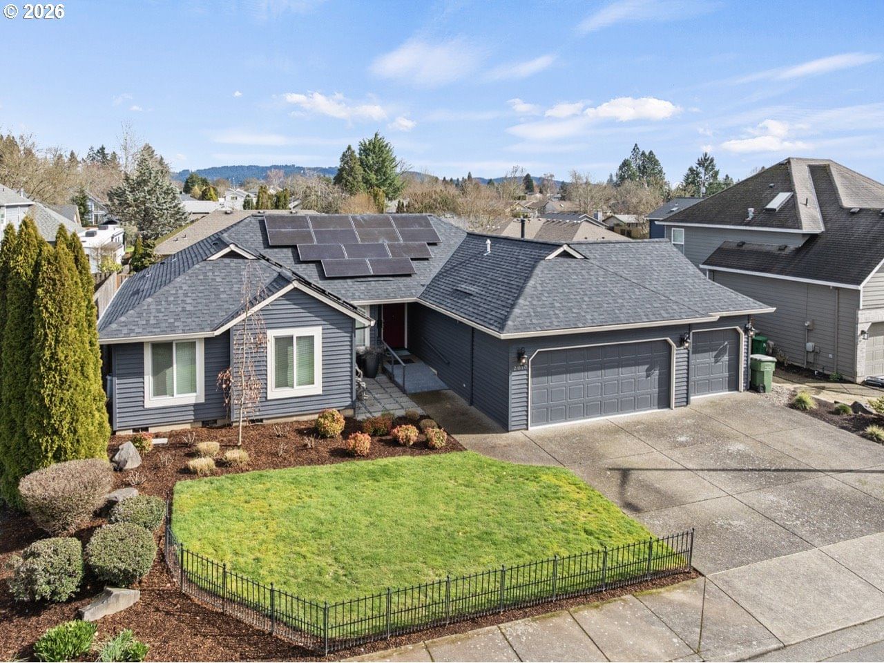 Listing photo 1 of 6