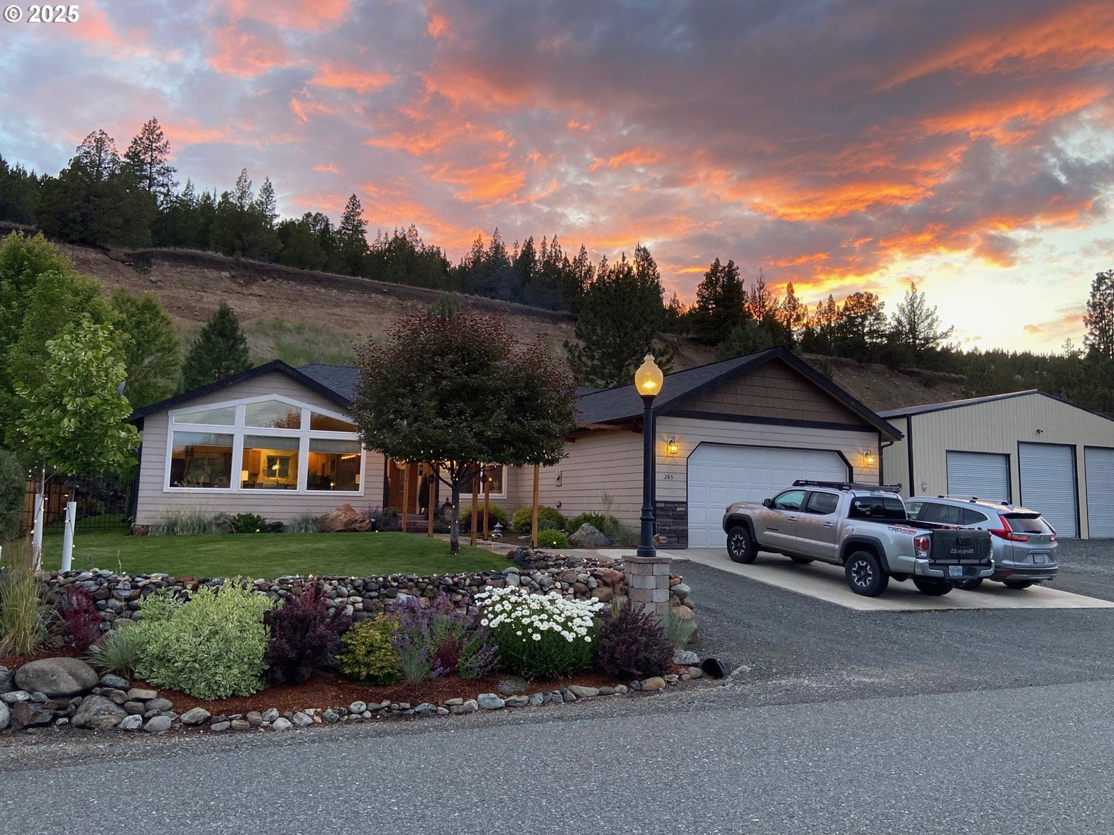 Primary listing photo, 265 ELKVIEW DR, Canyon City, OR, 97820