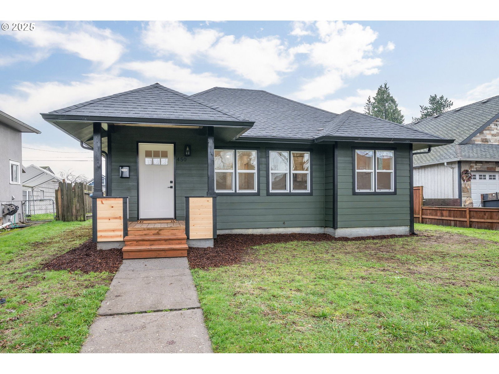 Primary listing photo, 450 16TH AVE, Longview, WA, 98632