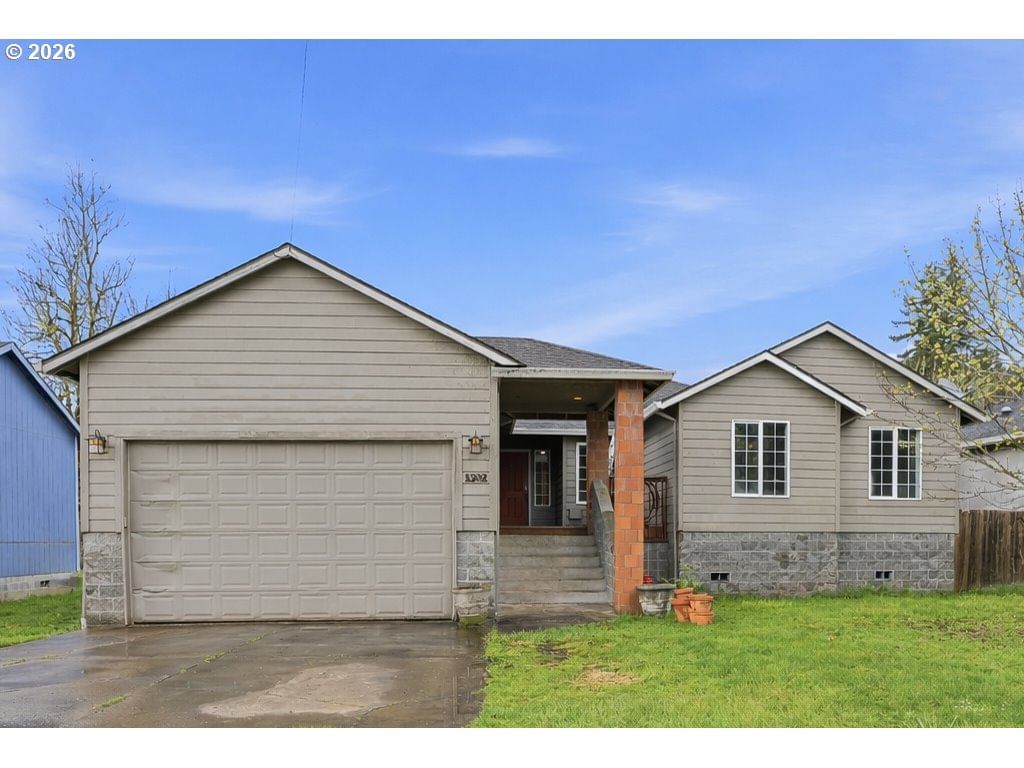 Listing photo 1 of 6