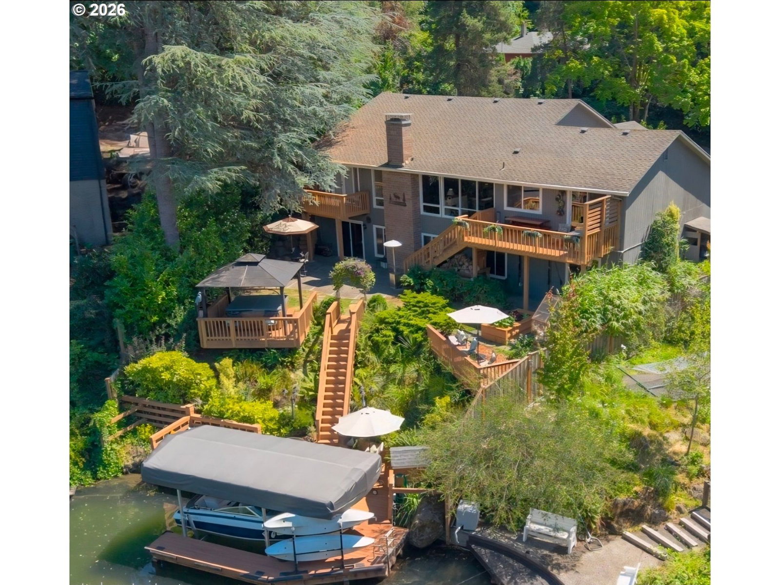 18040 ROYCE WAY