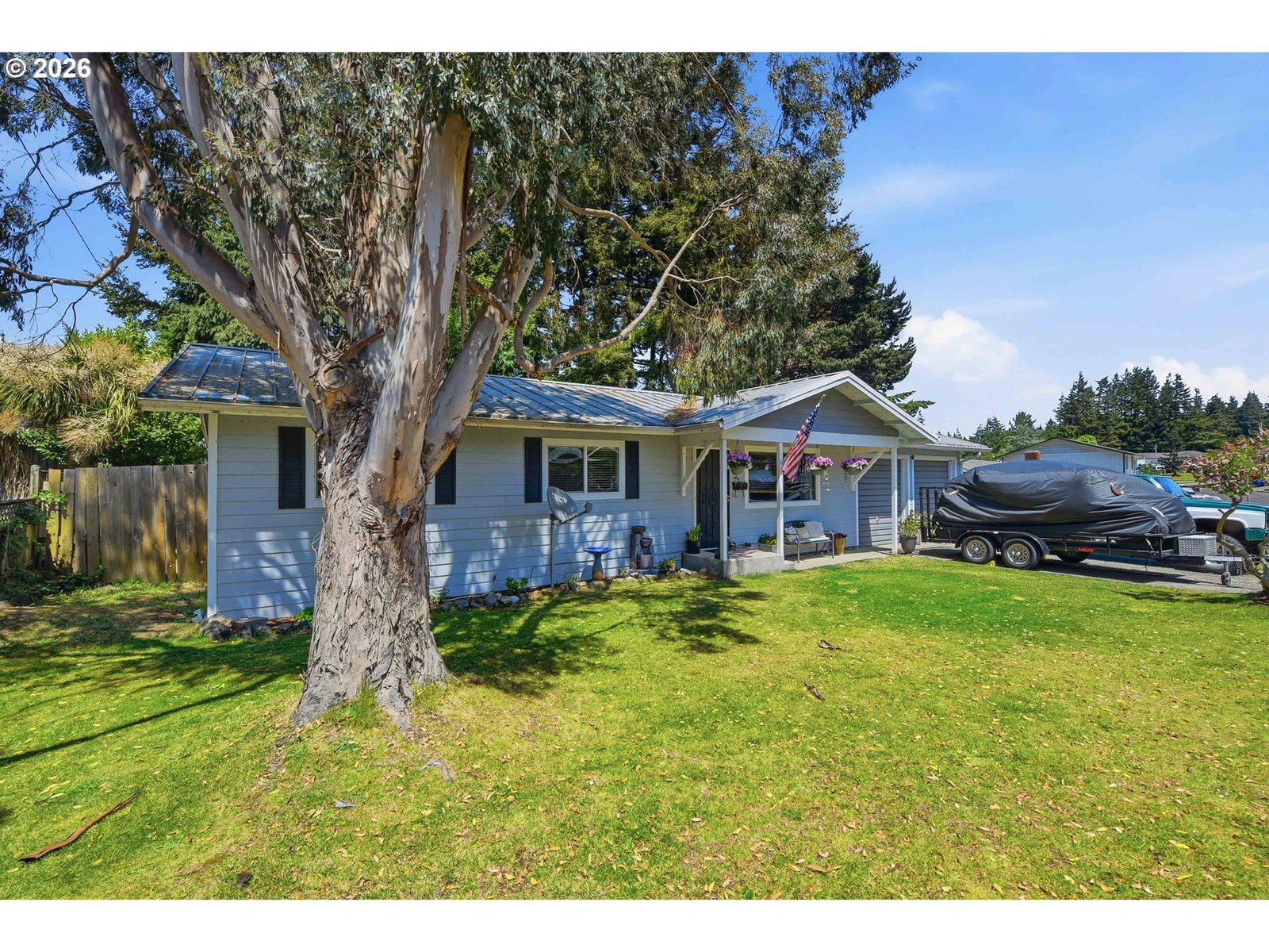Listing photo 1 of 6