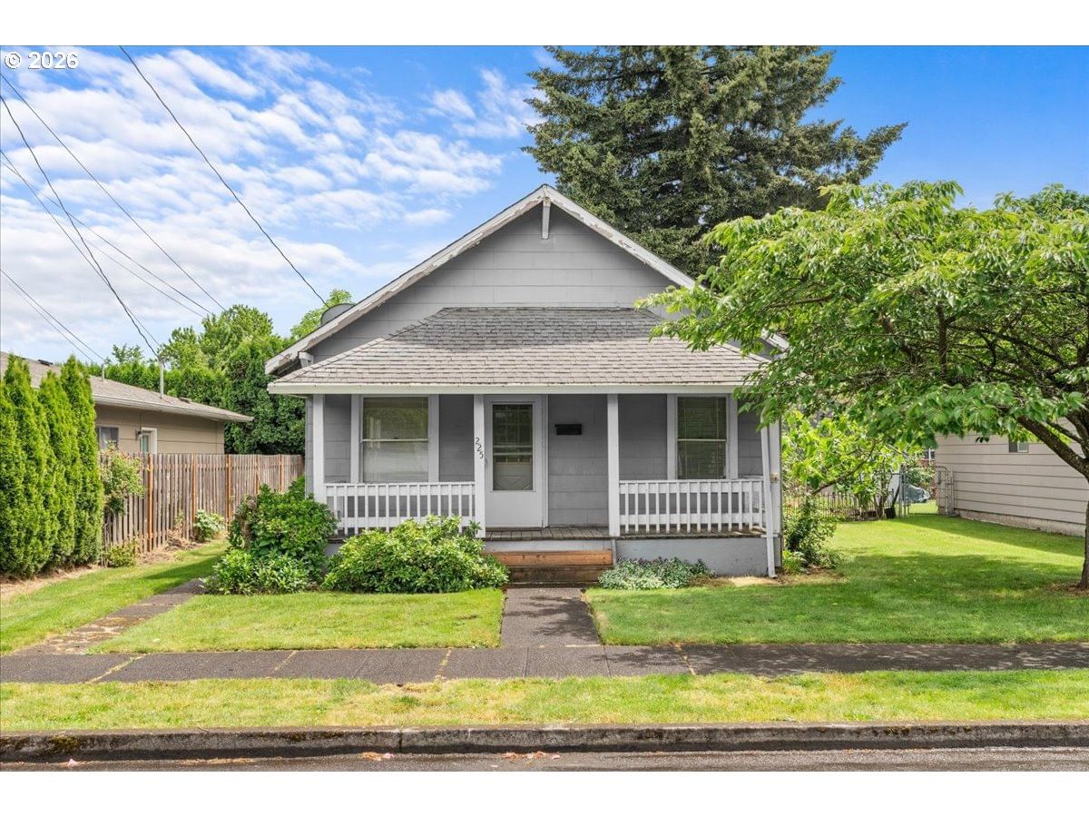 Primary listing photo, 225 W BERKELEY ST, Gladstone, OR, 97027