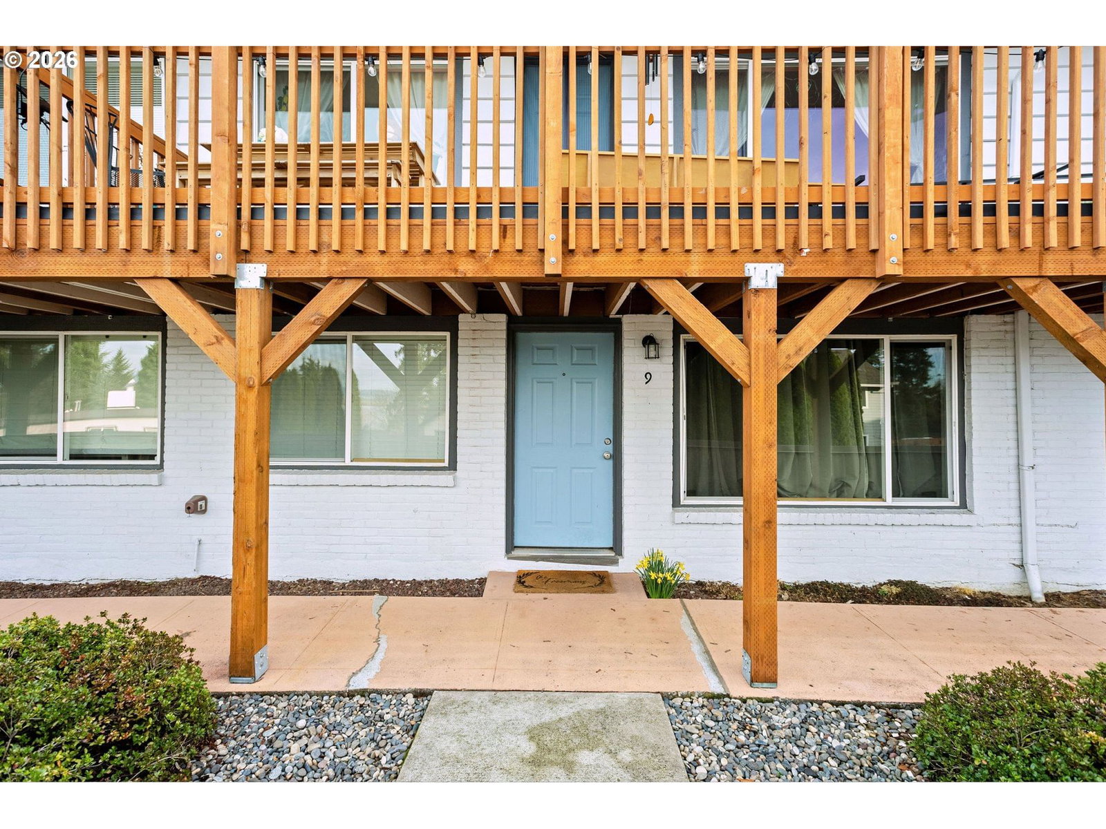 2102 NW KELLY DR #9