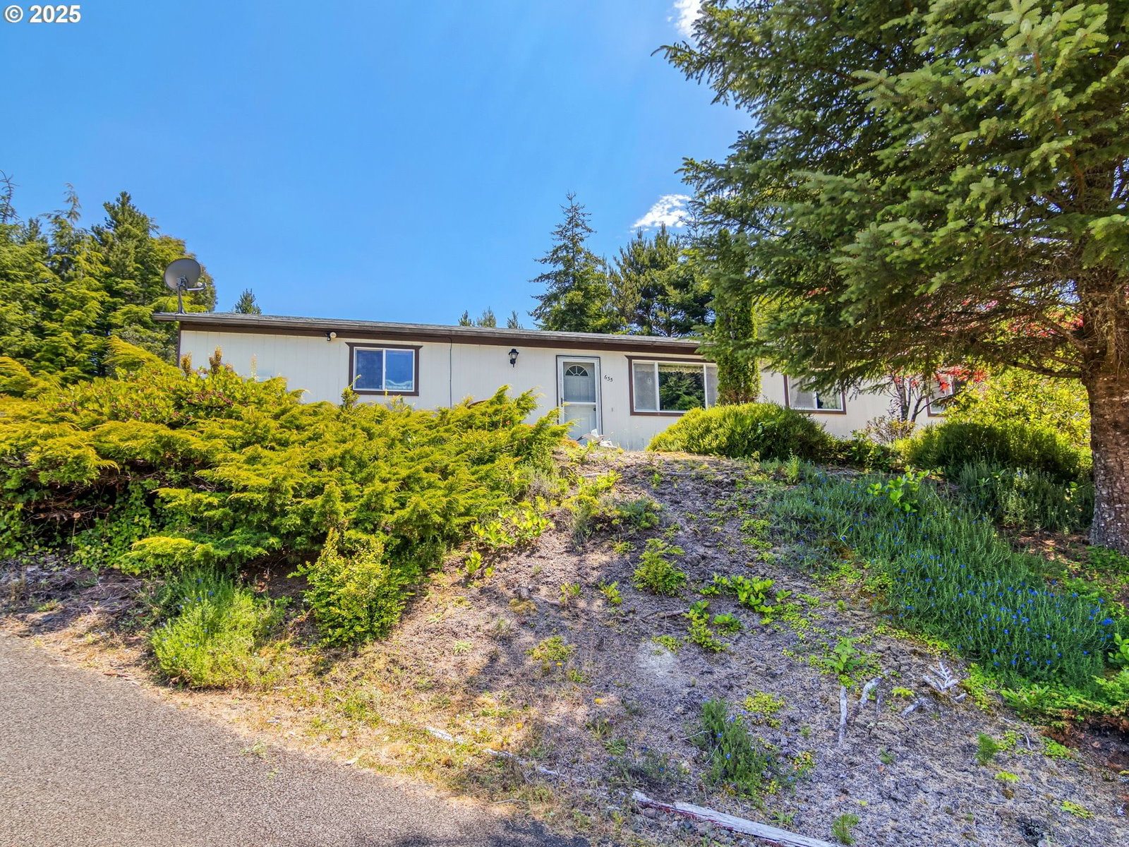 Listing photo 1 of 1