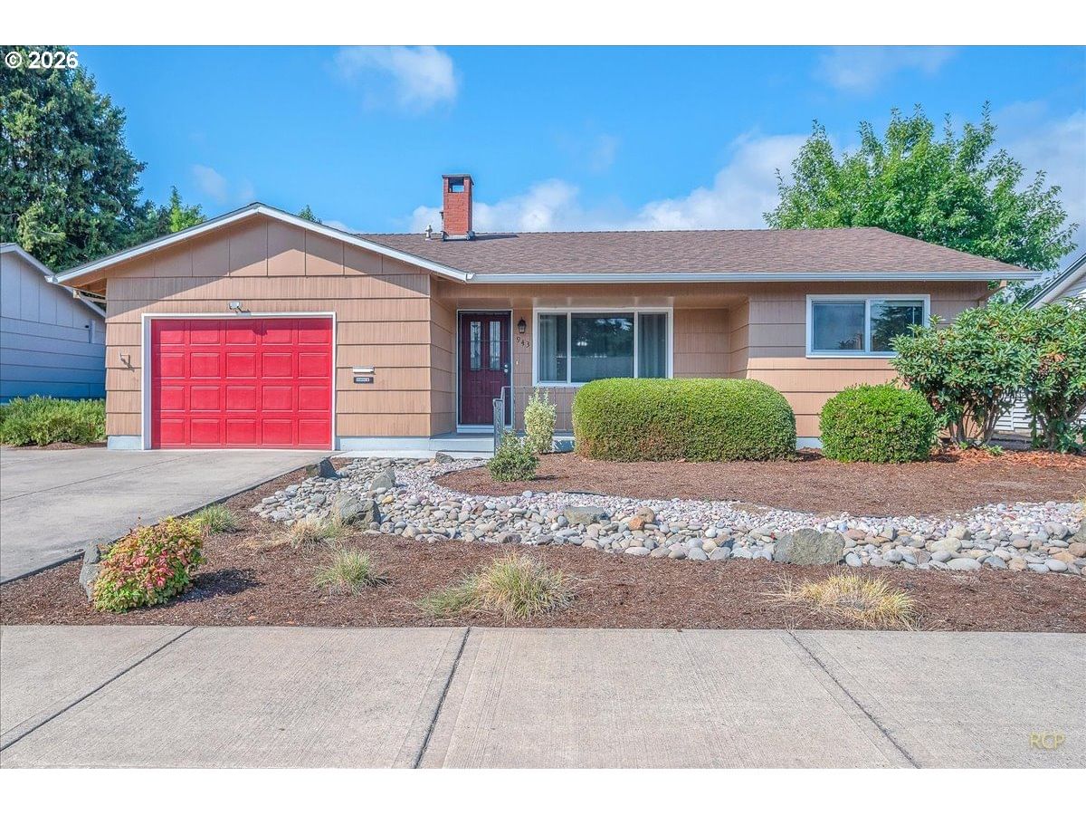Primary listing photo, 943 OREGON WAY, Woodburn, OR, 97071