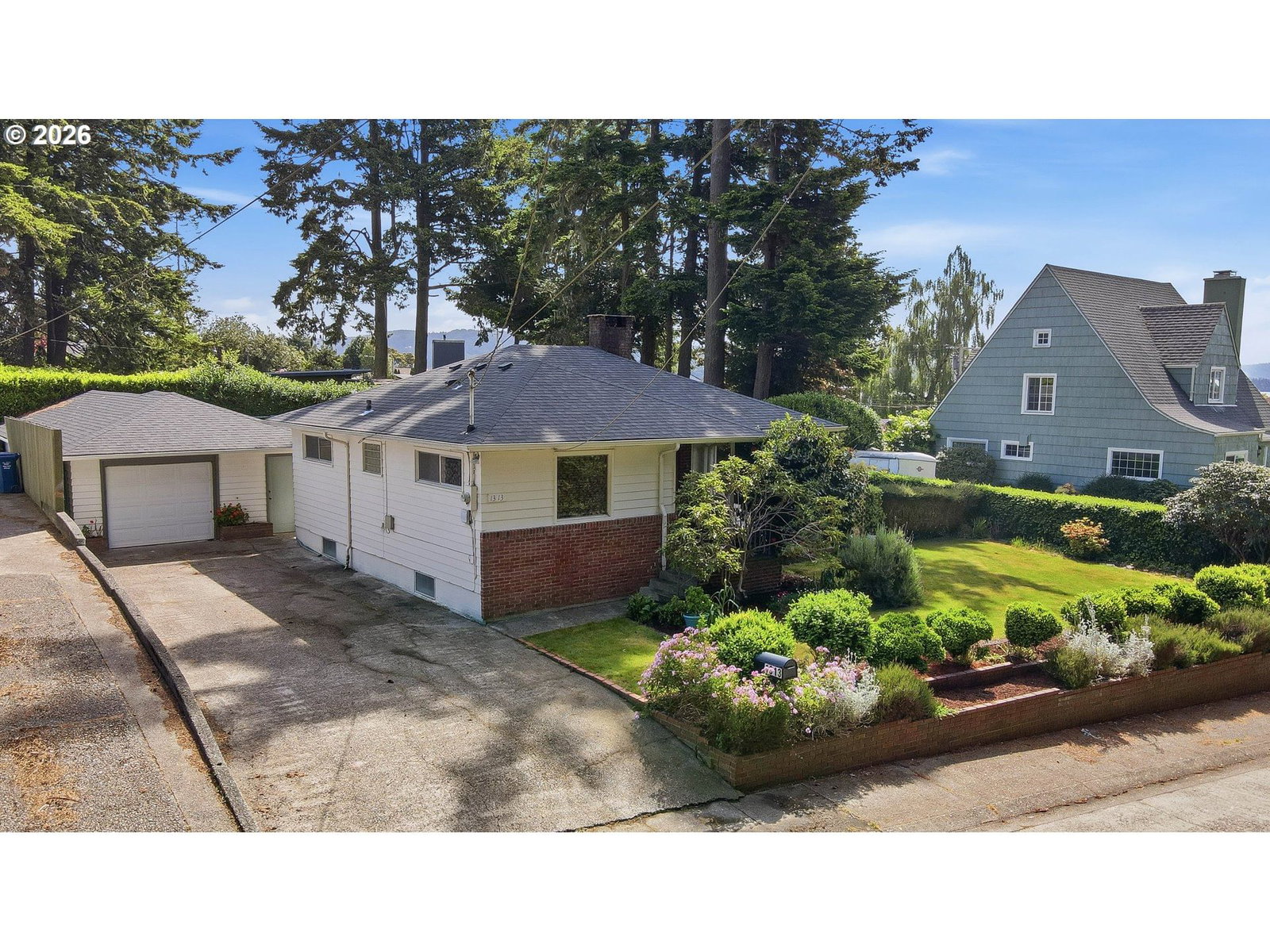 Primary listing photo, 1313 BAYVIEW ST, North Bend, OR, 97459