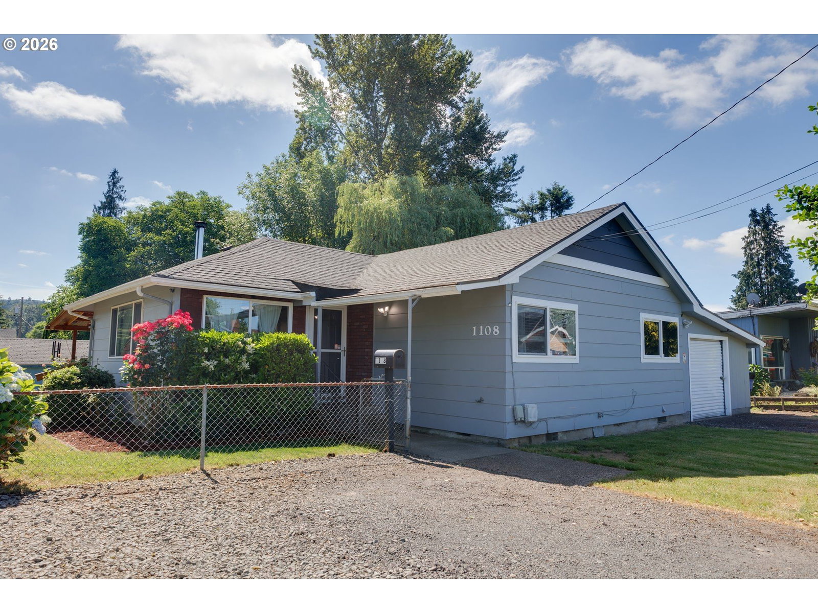 Listing photo 1 of 6