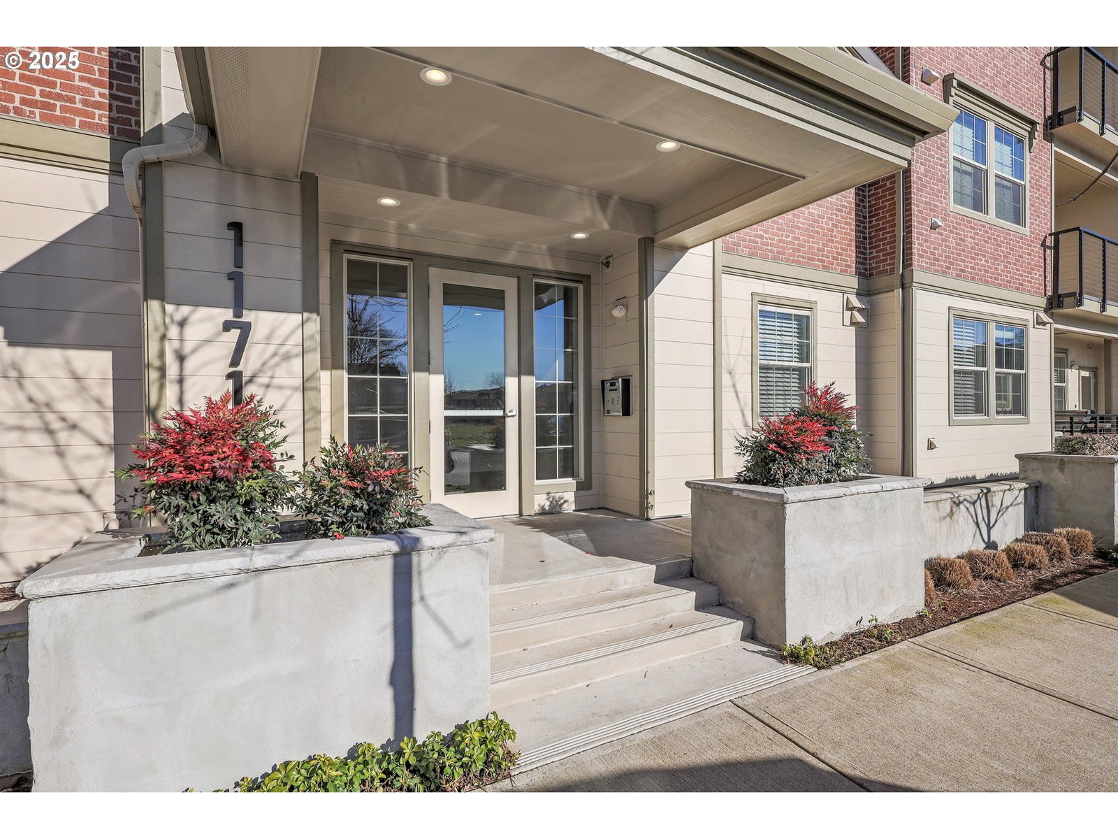 Listing photo 1 of 1