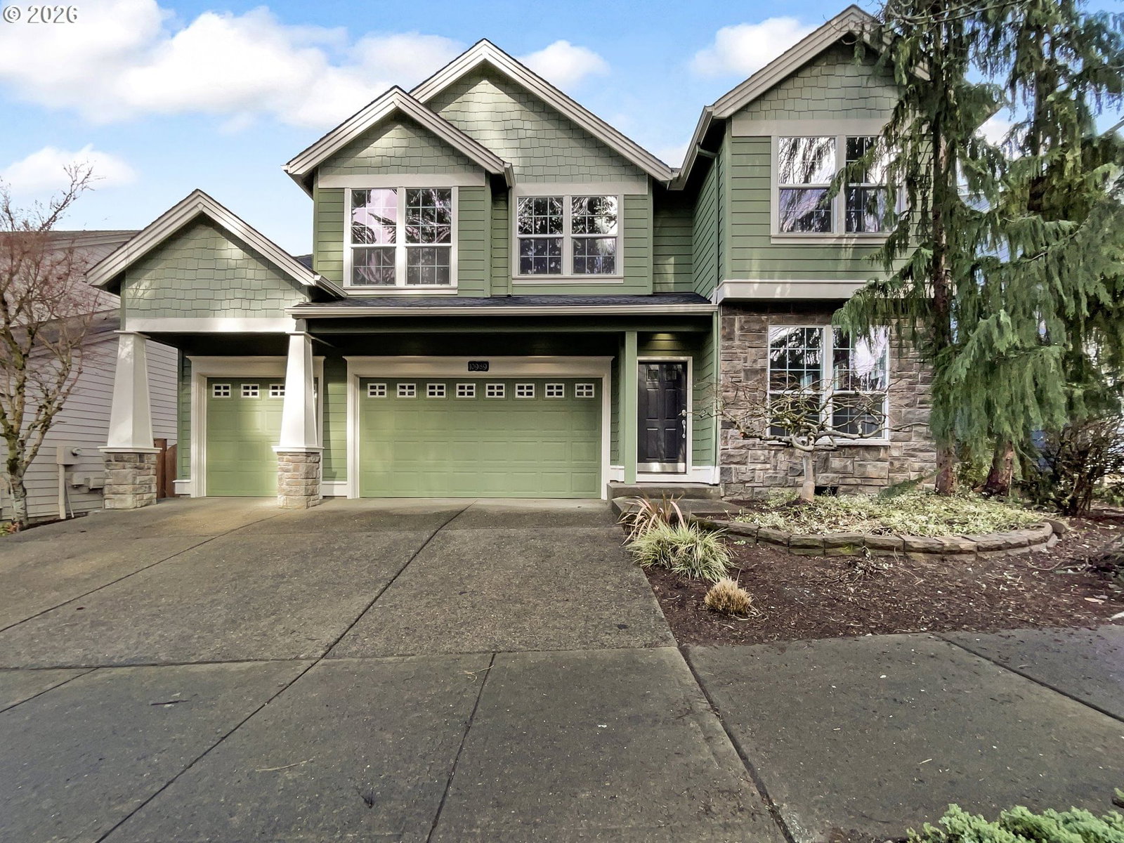 Primary listing photo, 10989 SW ONEIDA ST, Tualatin, OR, 97062