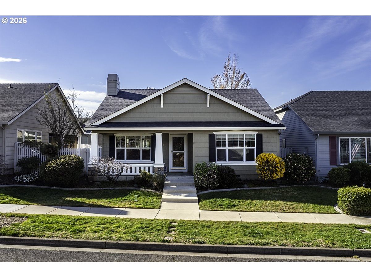 Primary listing photo, 3350 EDGEWATER DR, Medford, OR, 97504