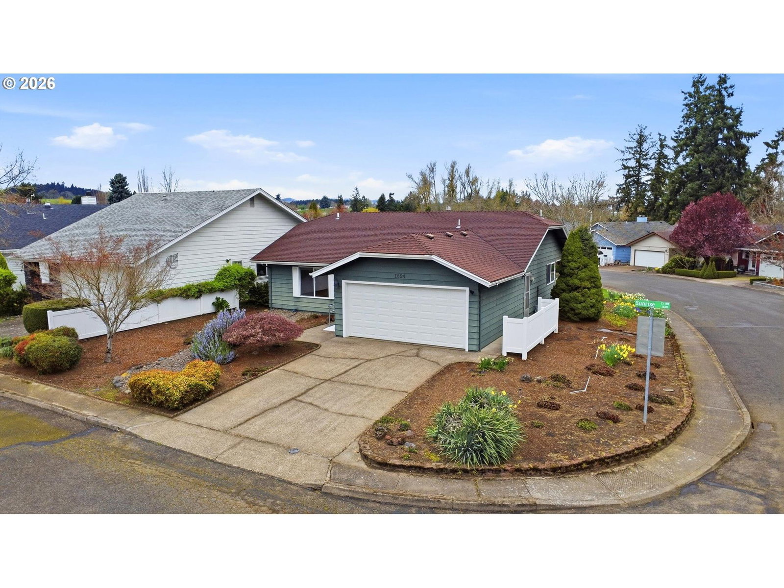 Primary listing photo, 1694 SUNRISE CIR NW, Salem, OR, 97304
