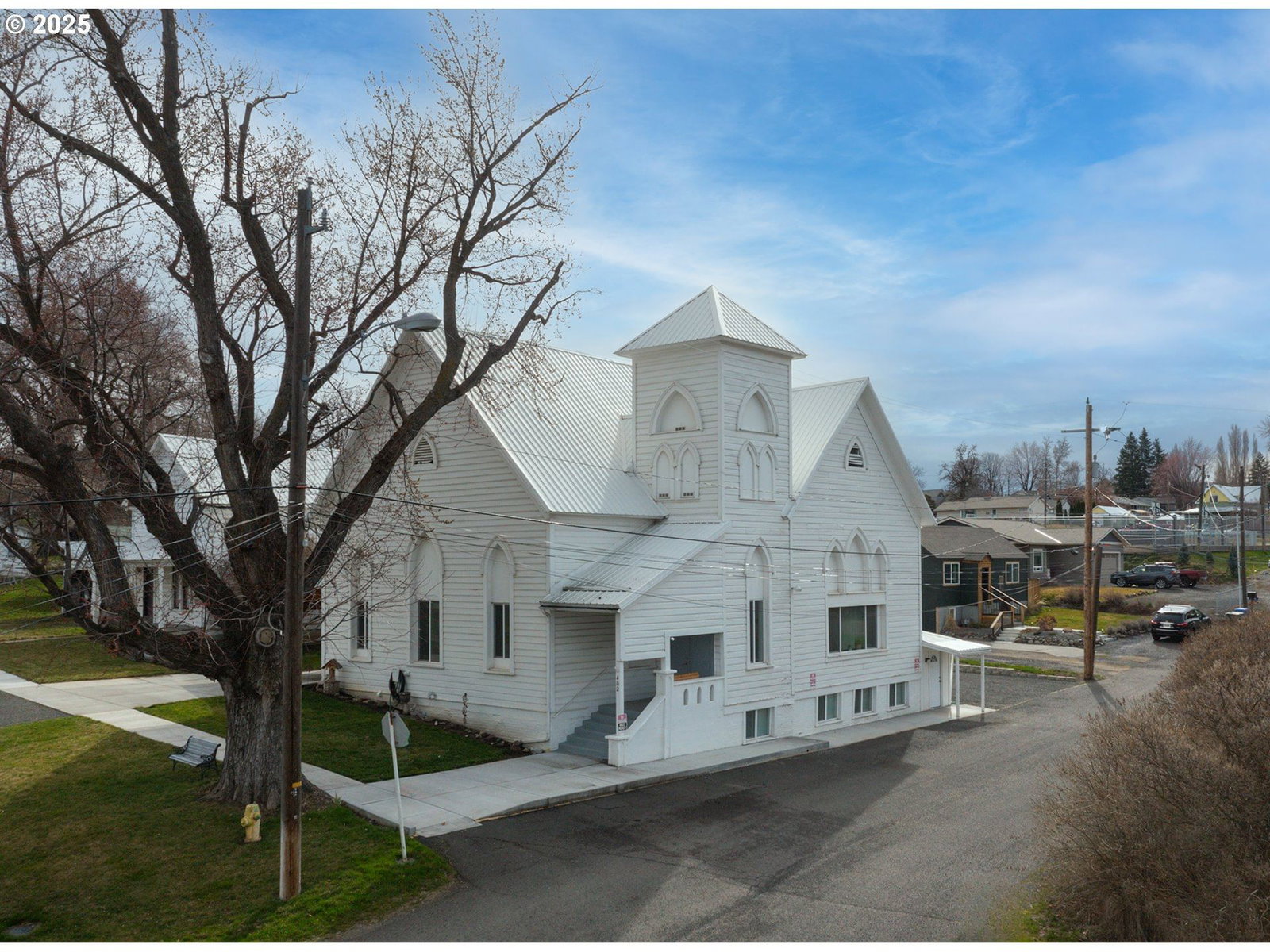 Primary listing photo, 402 E MAIN ST, Weston, OR, 97886