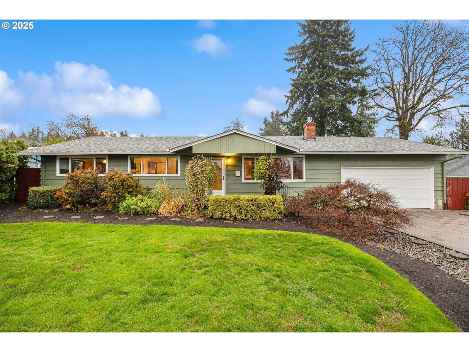 Primary listing photo, 1065 COLUMBIA AVE, Gladstone, OR, 97027