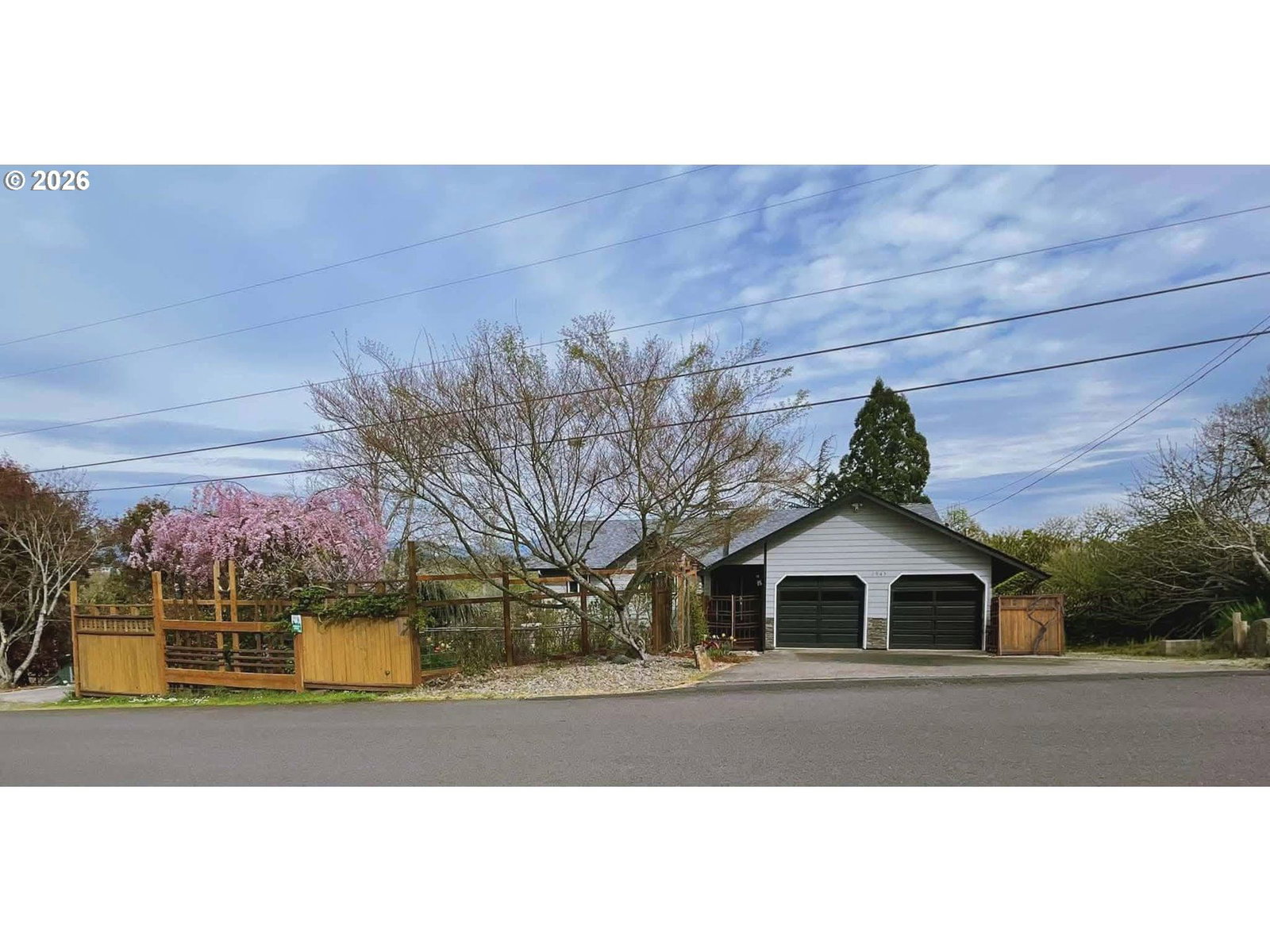 Primary listing photo, 1945 SUNRISE BLVD, Eugene, OR, 97405