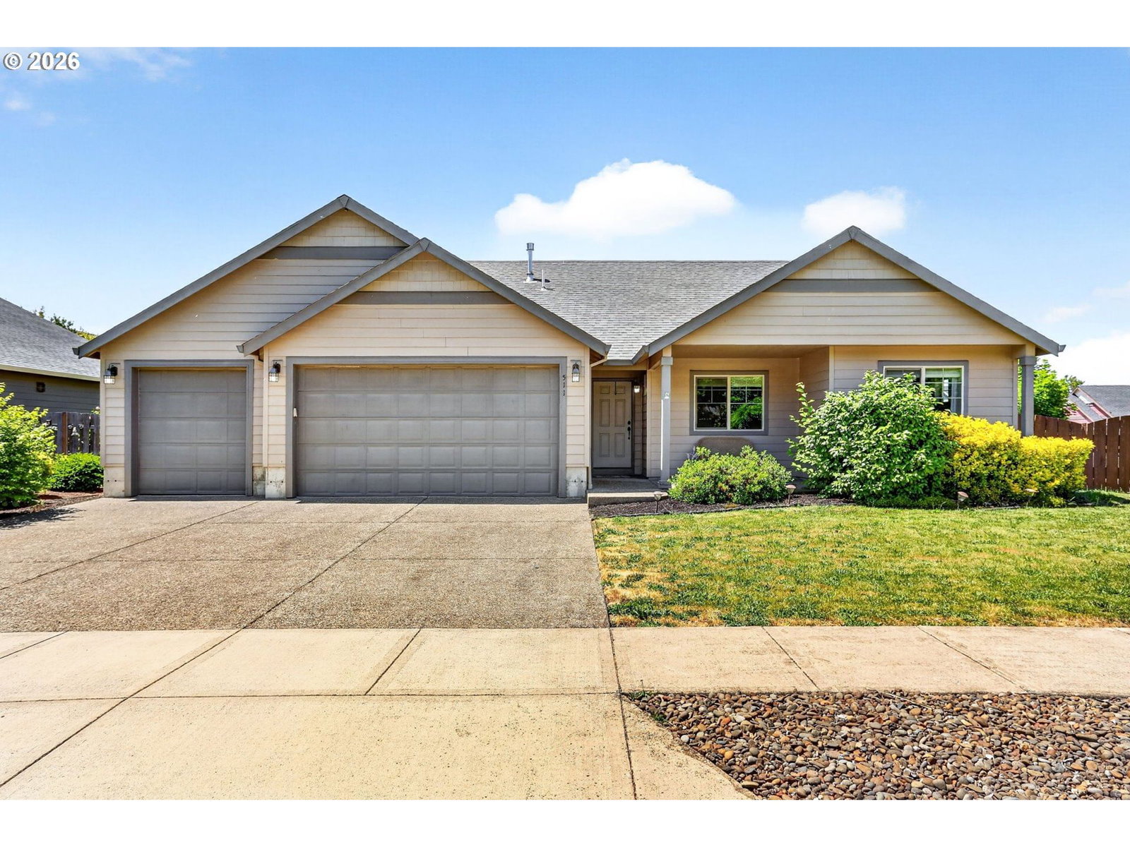 Primary listing photo, 511 PARADISE ST, Woodburn, OR, 97071