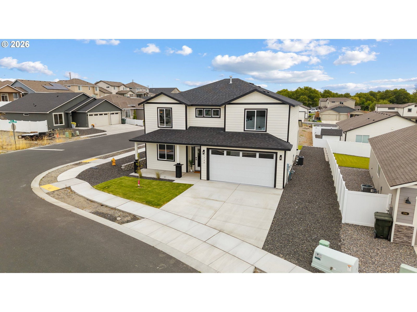 Primary listing photo, 1750 NE 8th PL, Hermiston, OR, 97838