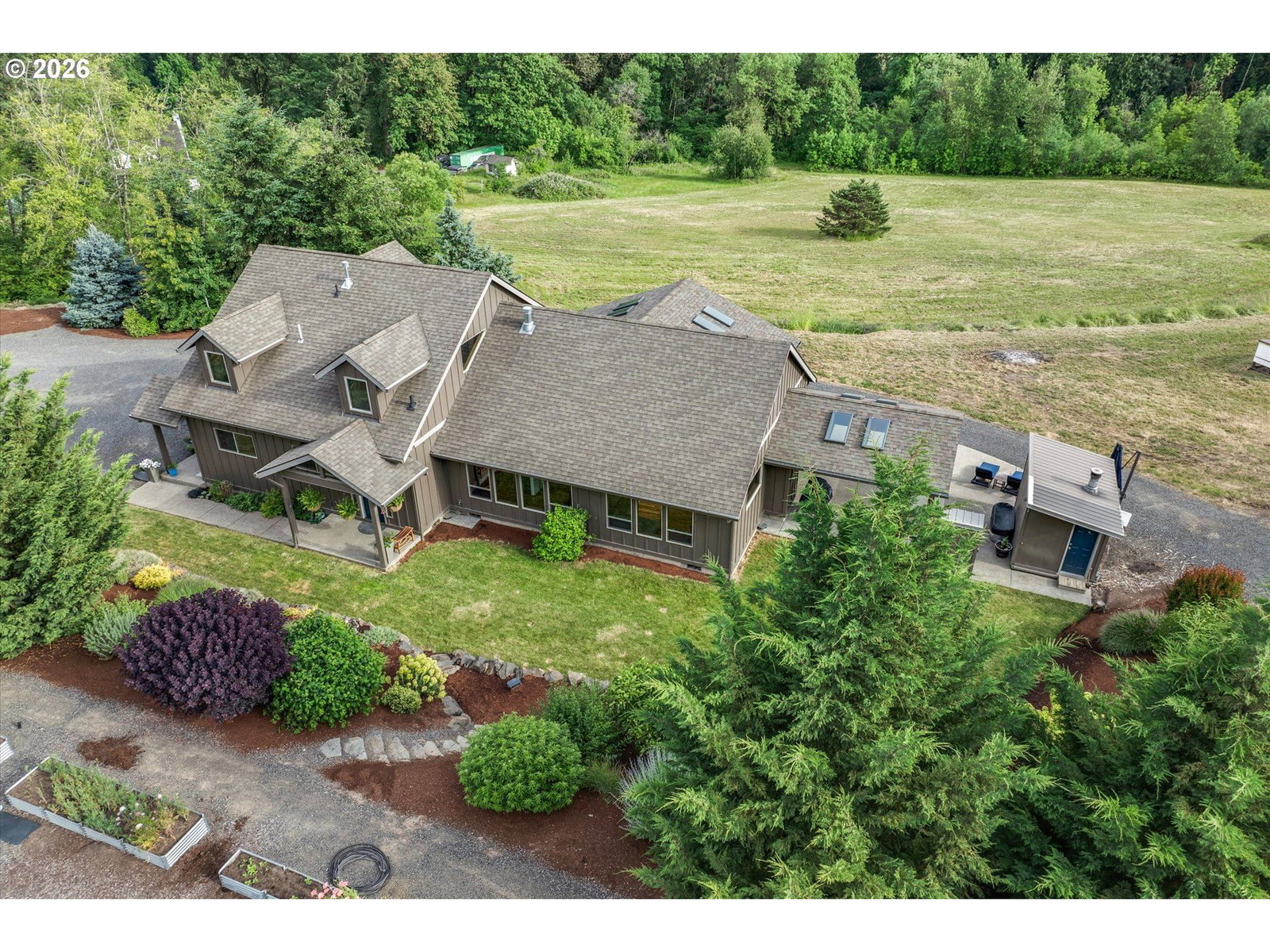 Listing photo 1 of 6